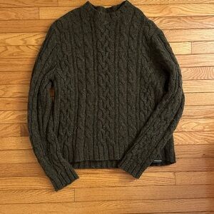 Abercrombie & Fitch Chunky Cable Knit Sweater